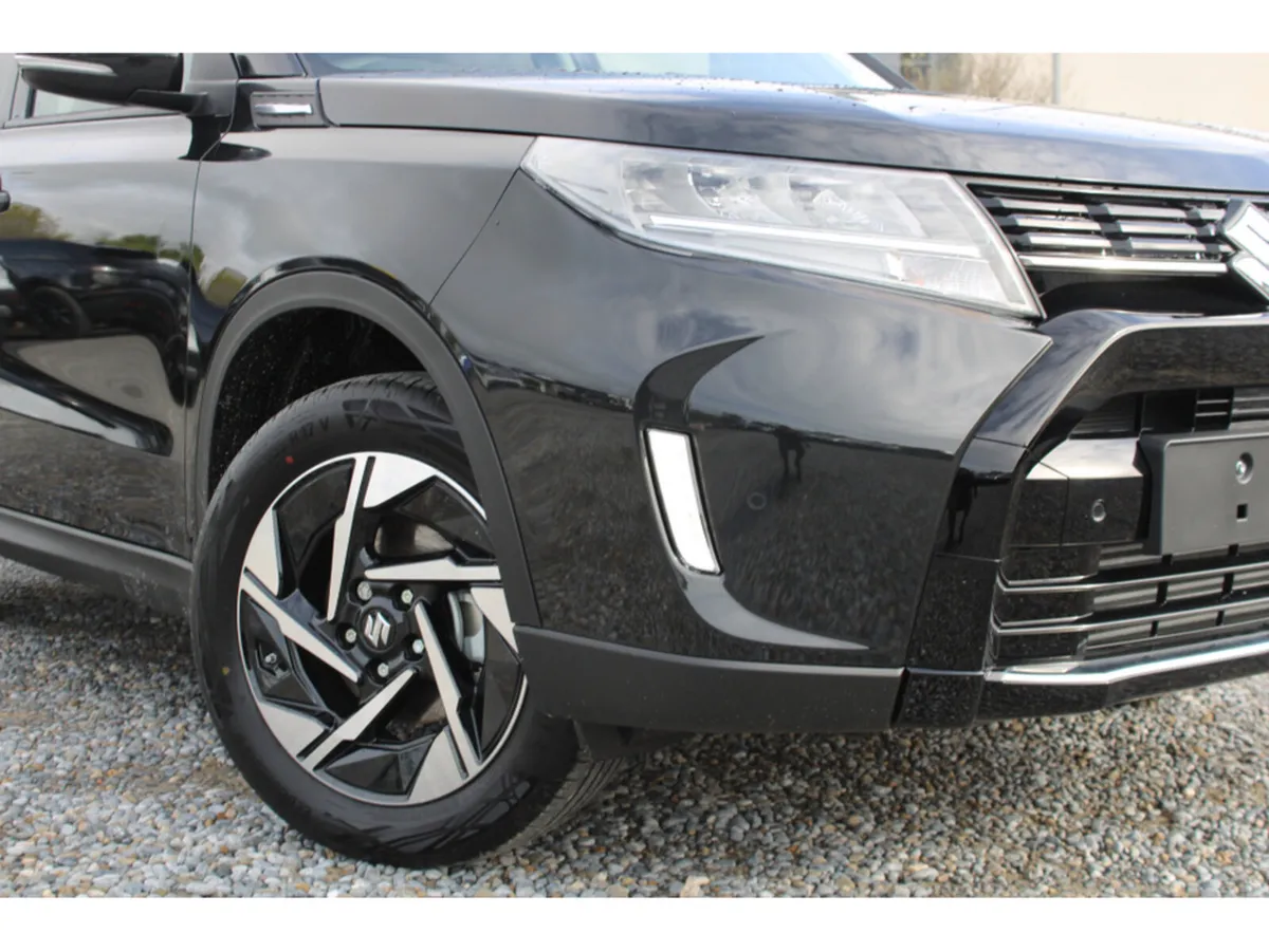 Suzuki Vitara 1.4 Hybrid Ultra *0% Finance and 10 - Image 3