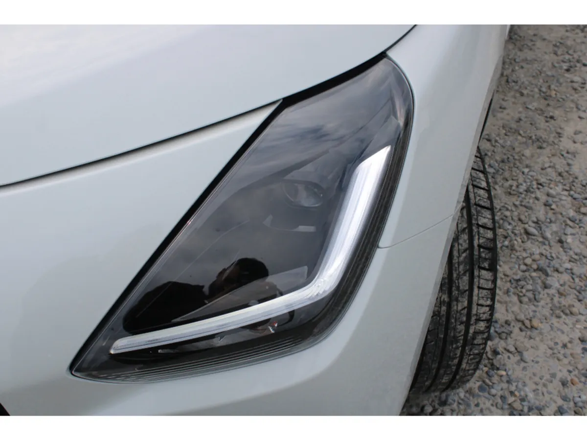 Suzuki Swift 1.2 Hybrid 5dr Motion Auto *0% Financ - Image 5