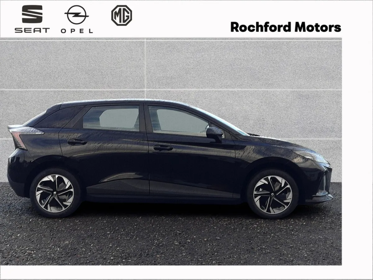 MG MG4 *0% Finance* Excite 350kms range - Image 3