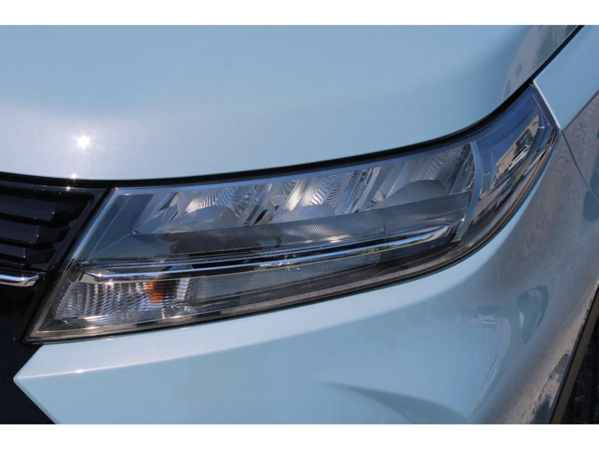 Suzuki Vitara 1.5 Hybrid Ultra 4WD Auto 10 Year Wa - Image 5
