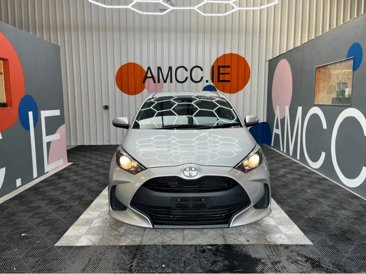 Toyota Yaris ONLY €16950! YARIS AUTOMATIC 1.0 PETR - Image 2