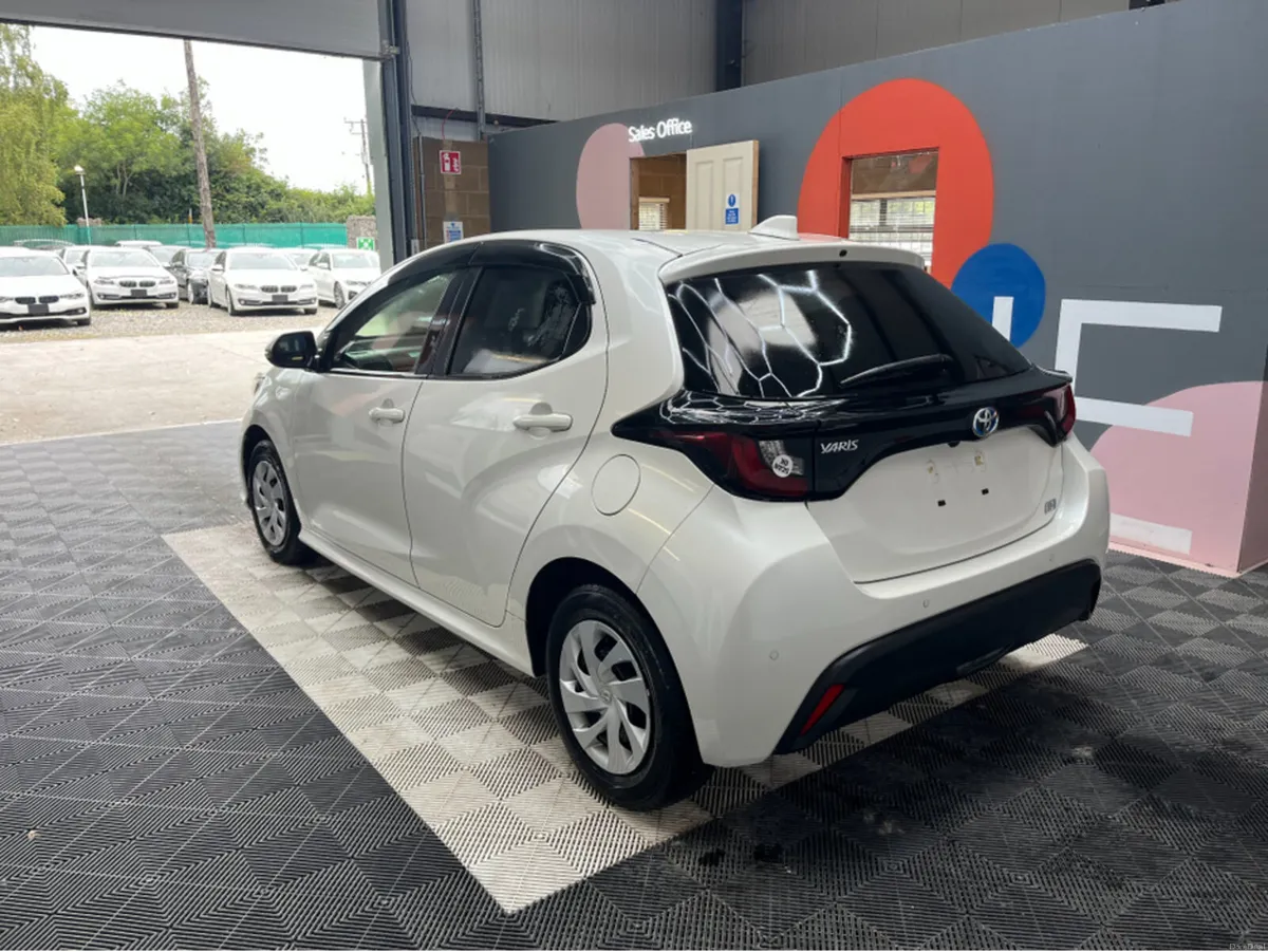 Toyota Yaris ONLY €16950 YARIS AUTOMATIC 1.5 HYBRI - Image 4