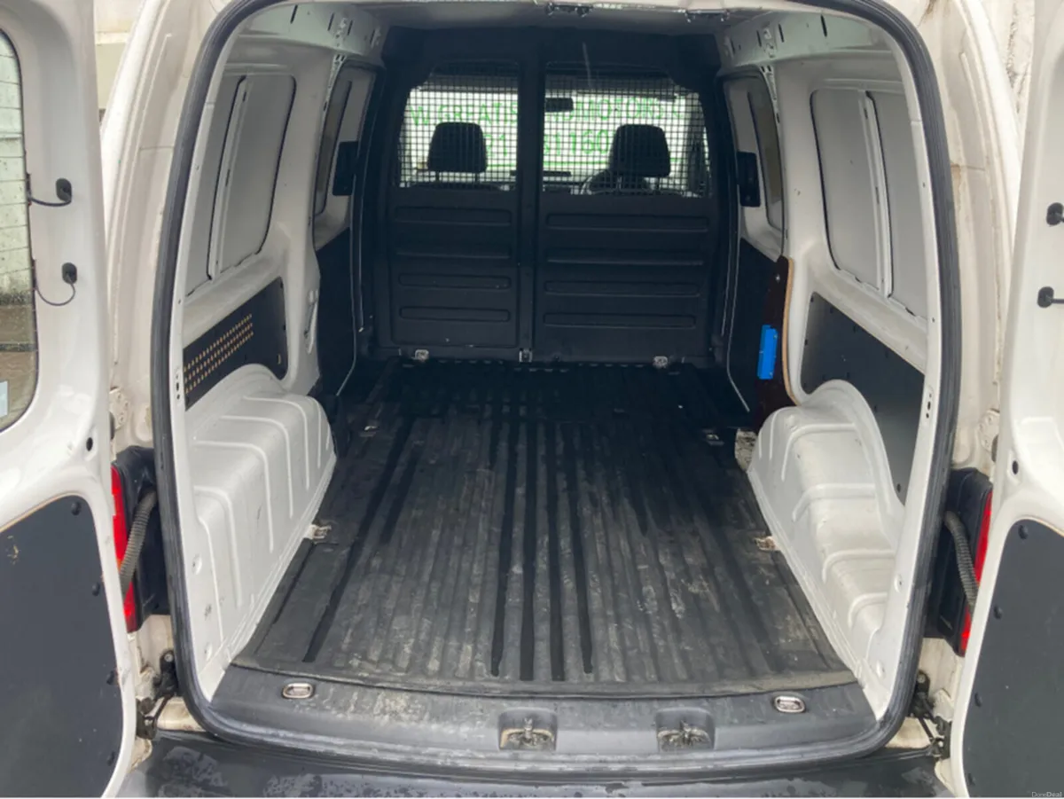 Volkswagen Caddy van - Image 6