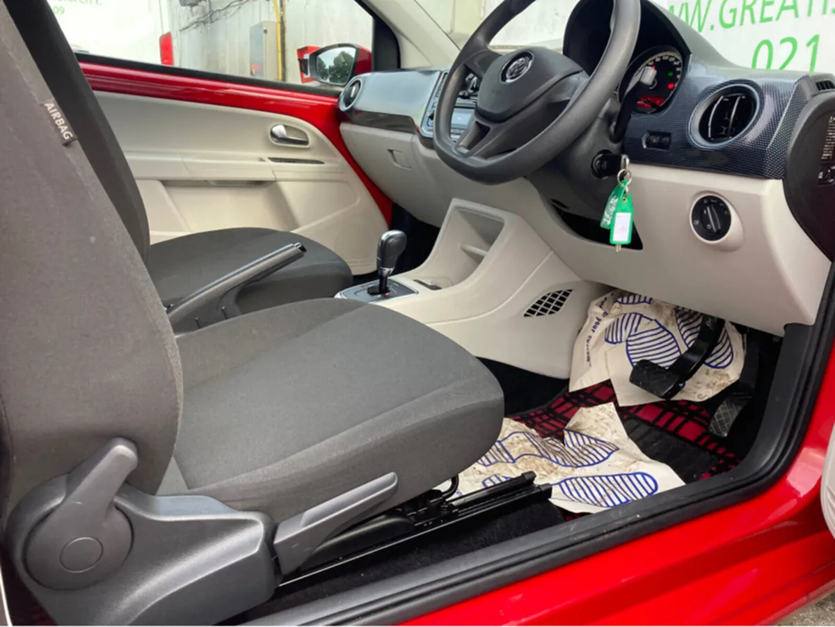 Volkswagen up! 1.0i Petrol Automatic 3DR - Image 6