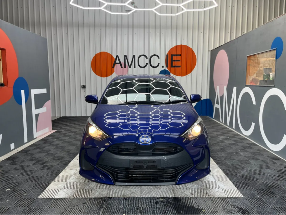 Toyota Yaris ONLY €16950! YARIS AUTOMATIC 1.0 PETR - Image 2