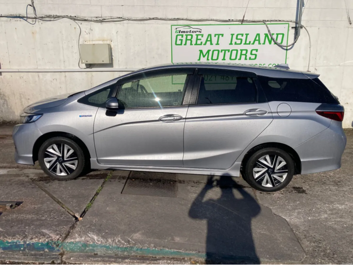 Honda Shuttle 1.5i Petrol Hybrid Automatic - Image 3