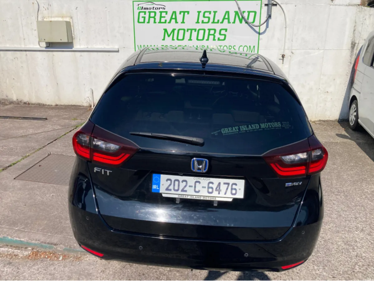 Honda Fit 1.5i Petrol Hybrid Automatic - Image 5