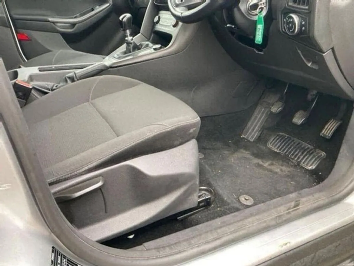 Ford Focus 1.5 Style Hatchback Diesel Manual (95bh - Image 5