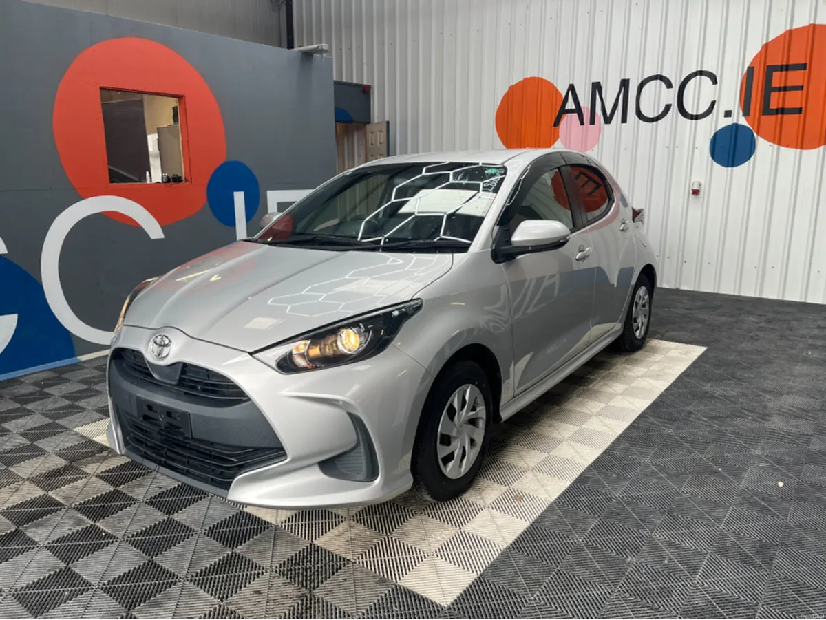 Toyota Yaris ONLY €14950! YARIS AUTOMATIC 1.0 PETR - Image 3