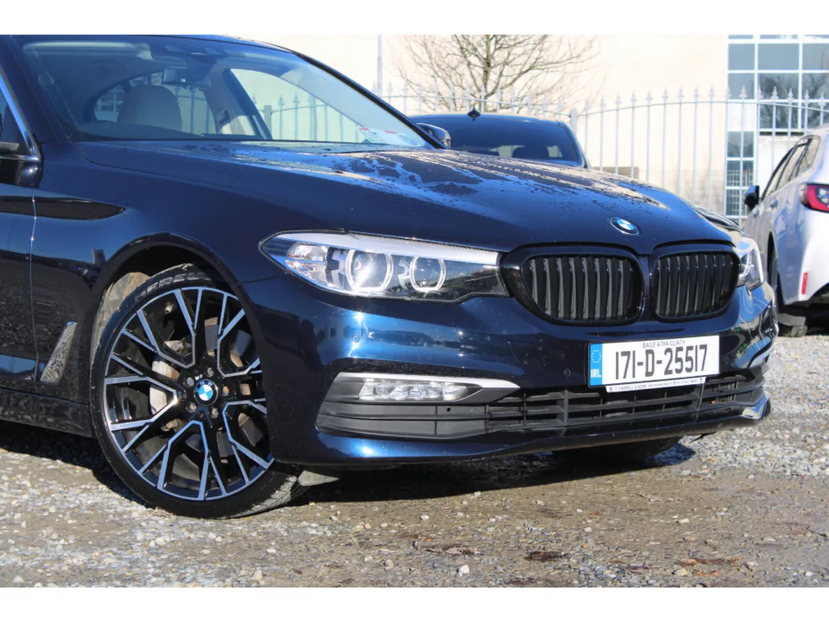 BMW 5-Series 530D SE 4DR AUTO *Light Interior* - Image 2