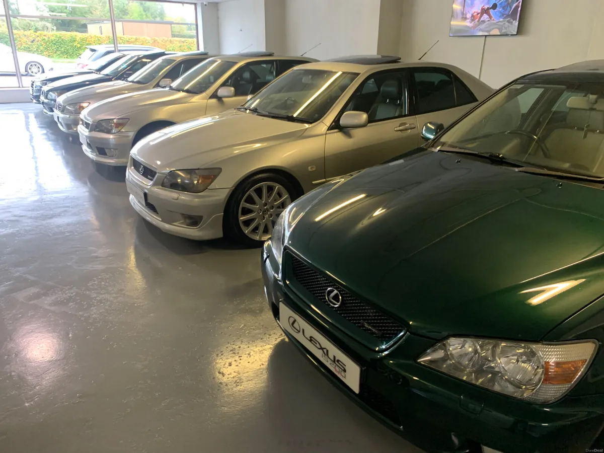 2003 LEXUS IS200 SE | SUNROOF | BLACK LTH