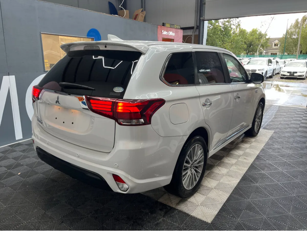 Mitsubishi Outlander OUTLANDER 2.4 HYBRID / 77k KM - Image 6