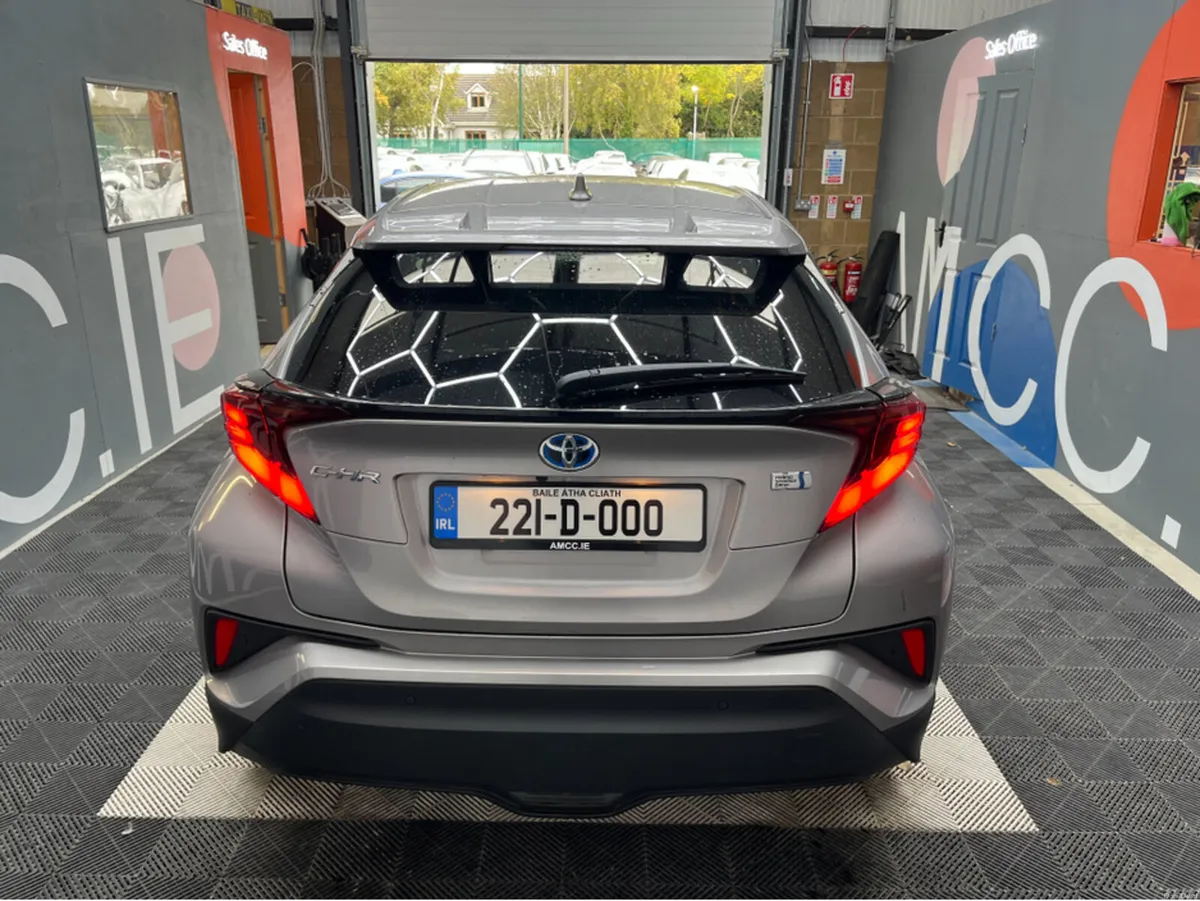 Toyota C-HR €26950 2022 TOYOTA C-HR 1.8L HYBRID / - Image 3