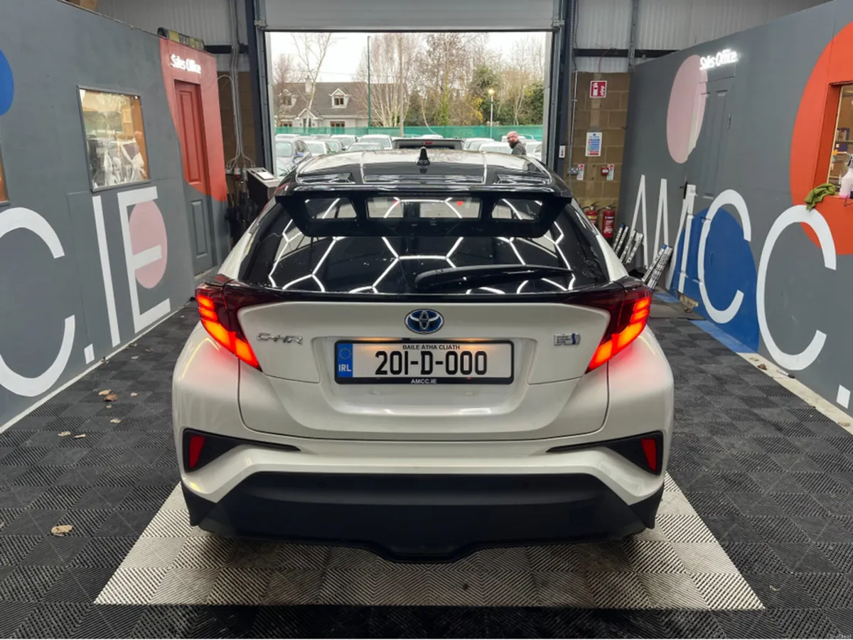Toyota C-HR €23950 2020 TOYOTA C-HR 1.8L HYBRID / - Image 3
