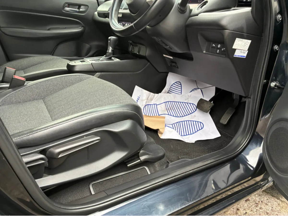Honda Fit 1.5i Petrol Hybrid Automatic - Image 6