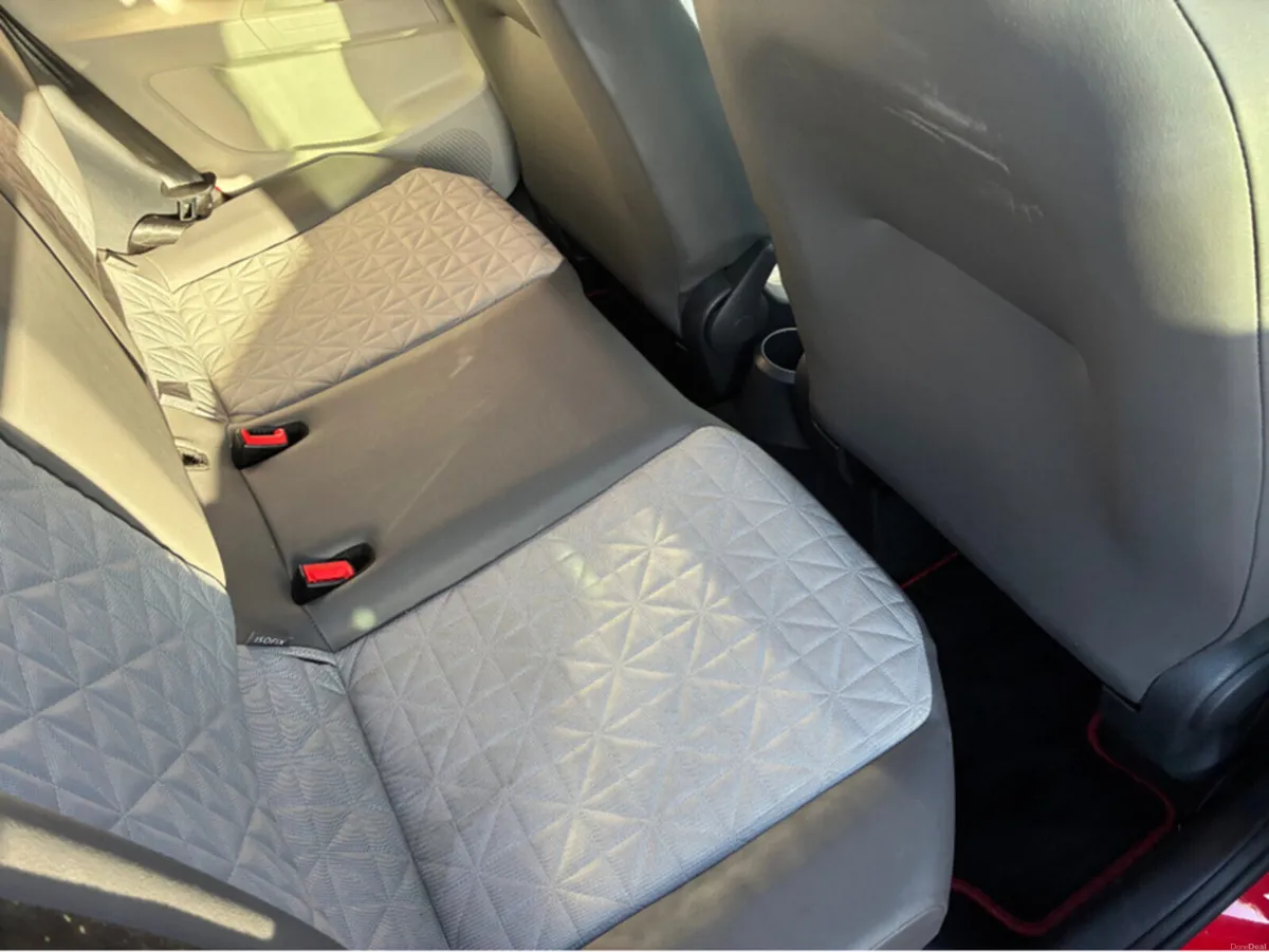 Volkswagen up! 1.0i BEATS Petrol Automatic - Image 5
