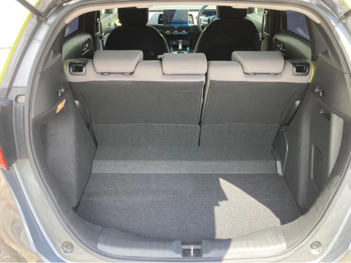 Honda Fit 1.5i Petrol Hybrid Automatic Ness Model - Image 6