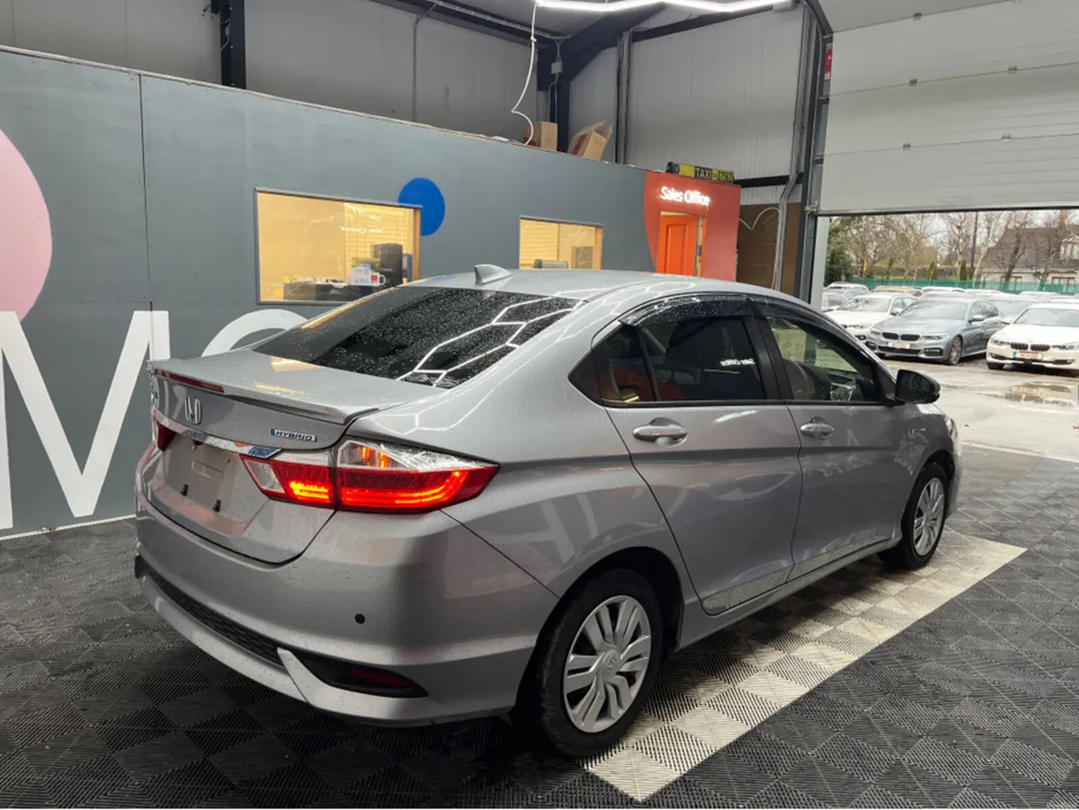 Honda Grace €16950 2020 HONDA GRACE HYBRID DX 1.5 - Image 2