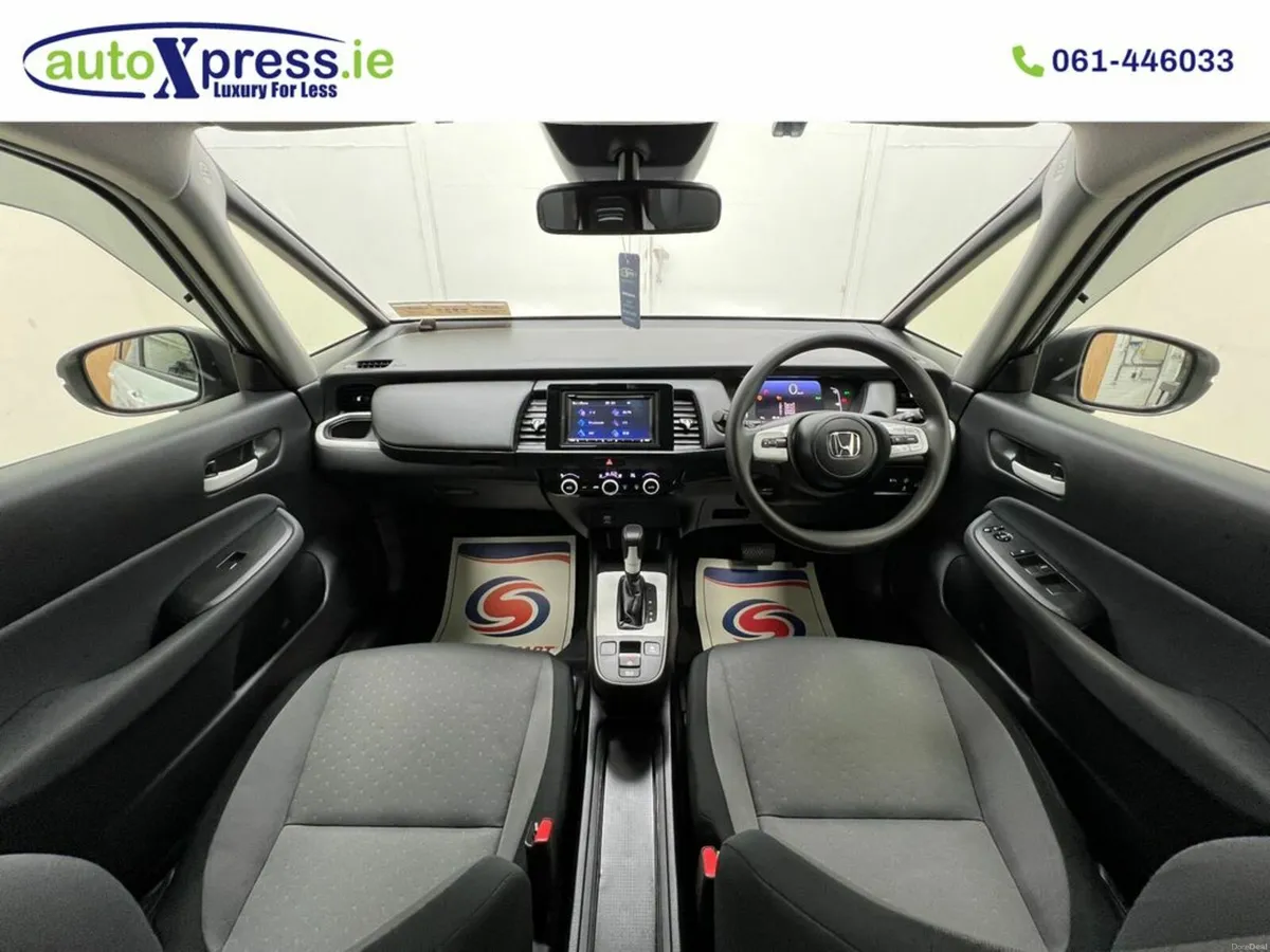 Honda Fit 1.5 Automatic, Reversing camera - Image 2