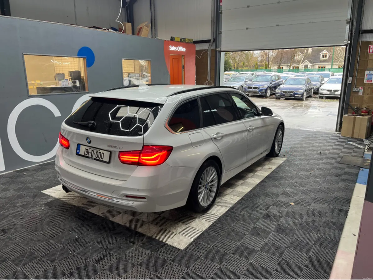 BMW 3-Series €22950! 2019 320d Estate Luxury Autom - Image 2