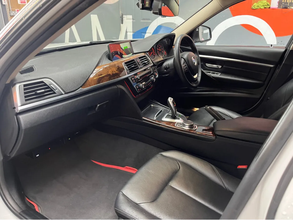BMW 3-Series €22950! 2019 320d Estate Luxury Autom - Image 6