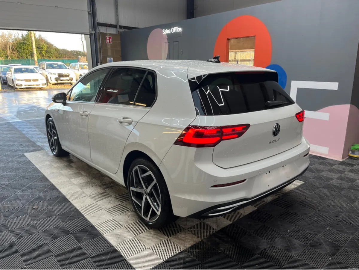 Volkswagen Golf €33950! 2024 VW GOLF 2.0 TDI AUTOM - Image 4