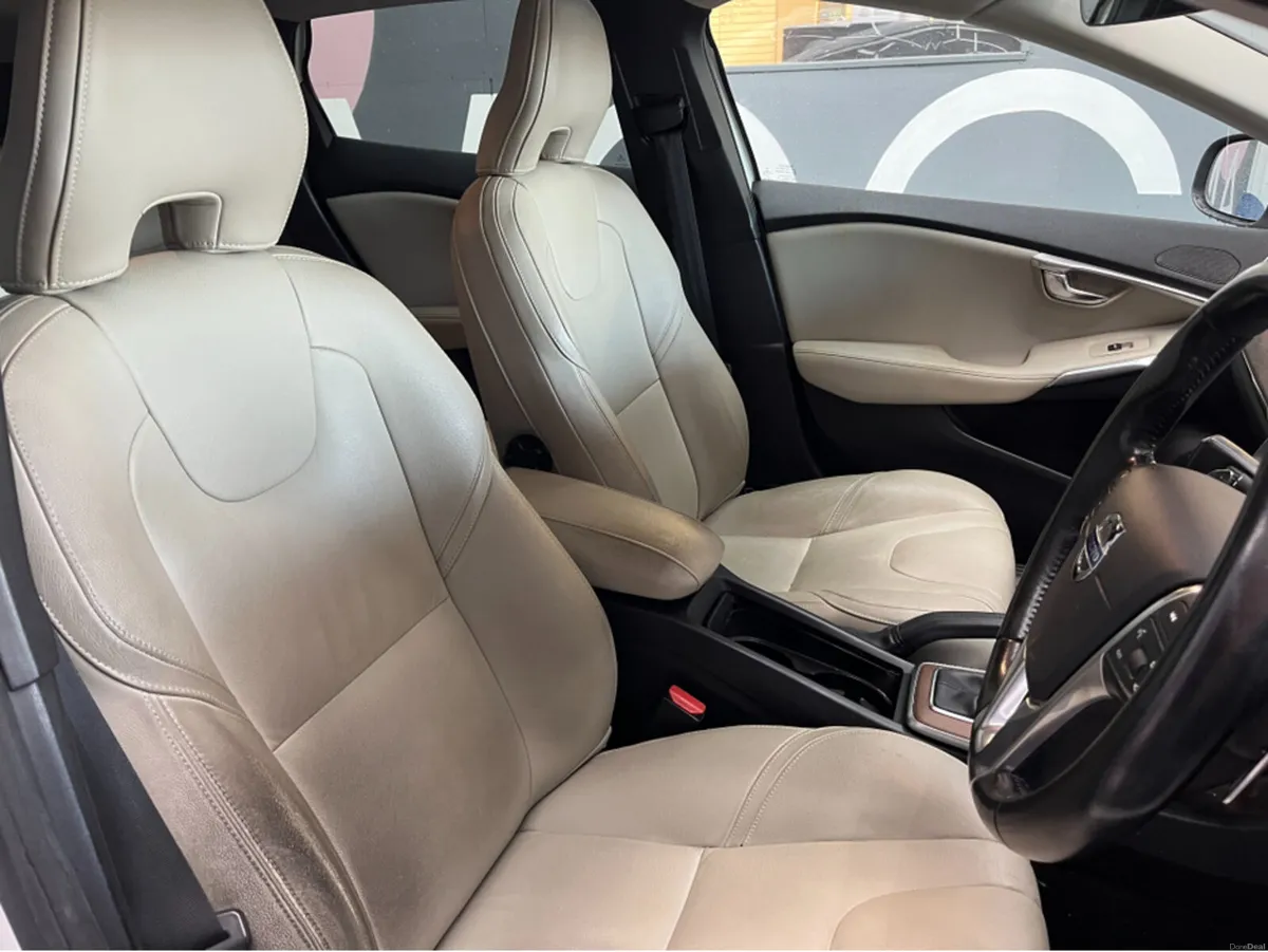 Volvo V40 €14950 2016 VOLVO V40 AUTOMATIC 1.5 AUTO - Image 4