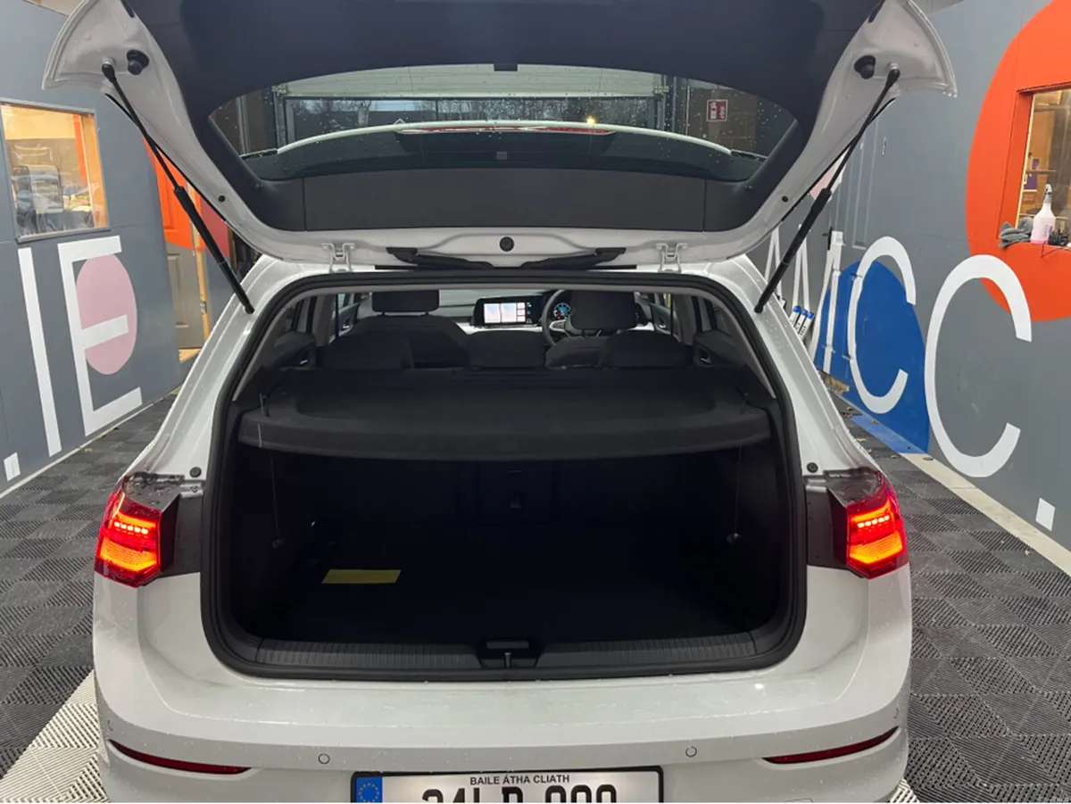 Volkswagen Golf €33950! 2024 VW GOLF 2.0 TDI AUTOM - Image 3