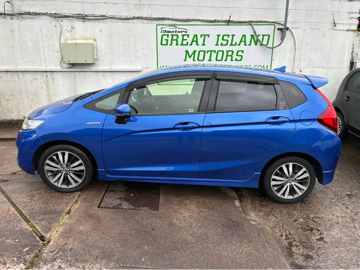 Honda Fit 1.5i Petrol Hybrid Automatic S Model - Image 3