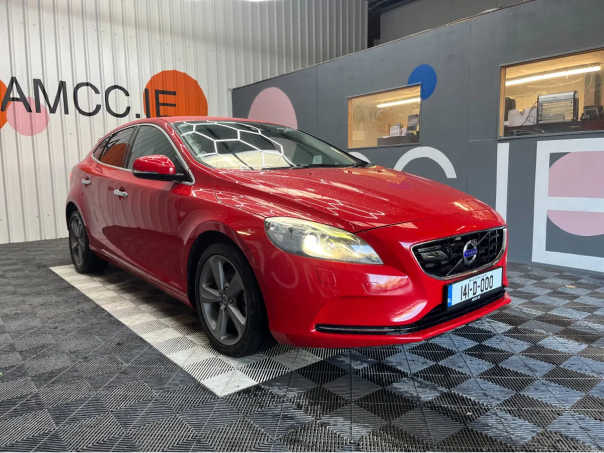 Volvo V40 €10950! 2014 VOLVO V40 AUTOMATIC / MEMOR - Image 1