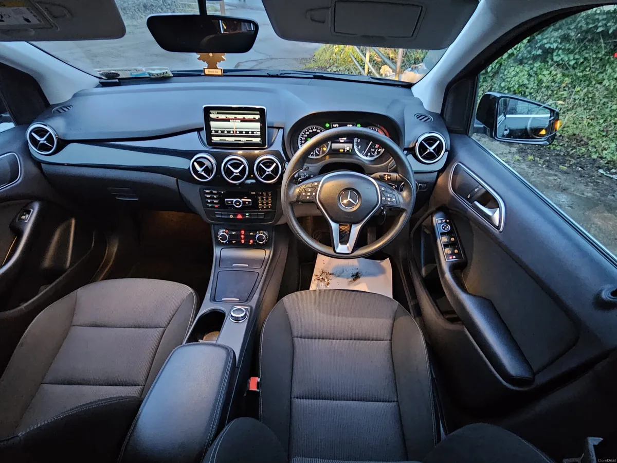 Mercedes-Benz B-Class 2014 low miles €8990 - Image 6
