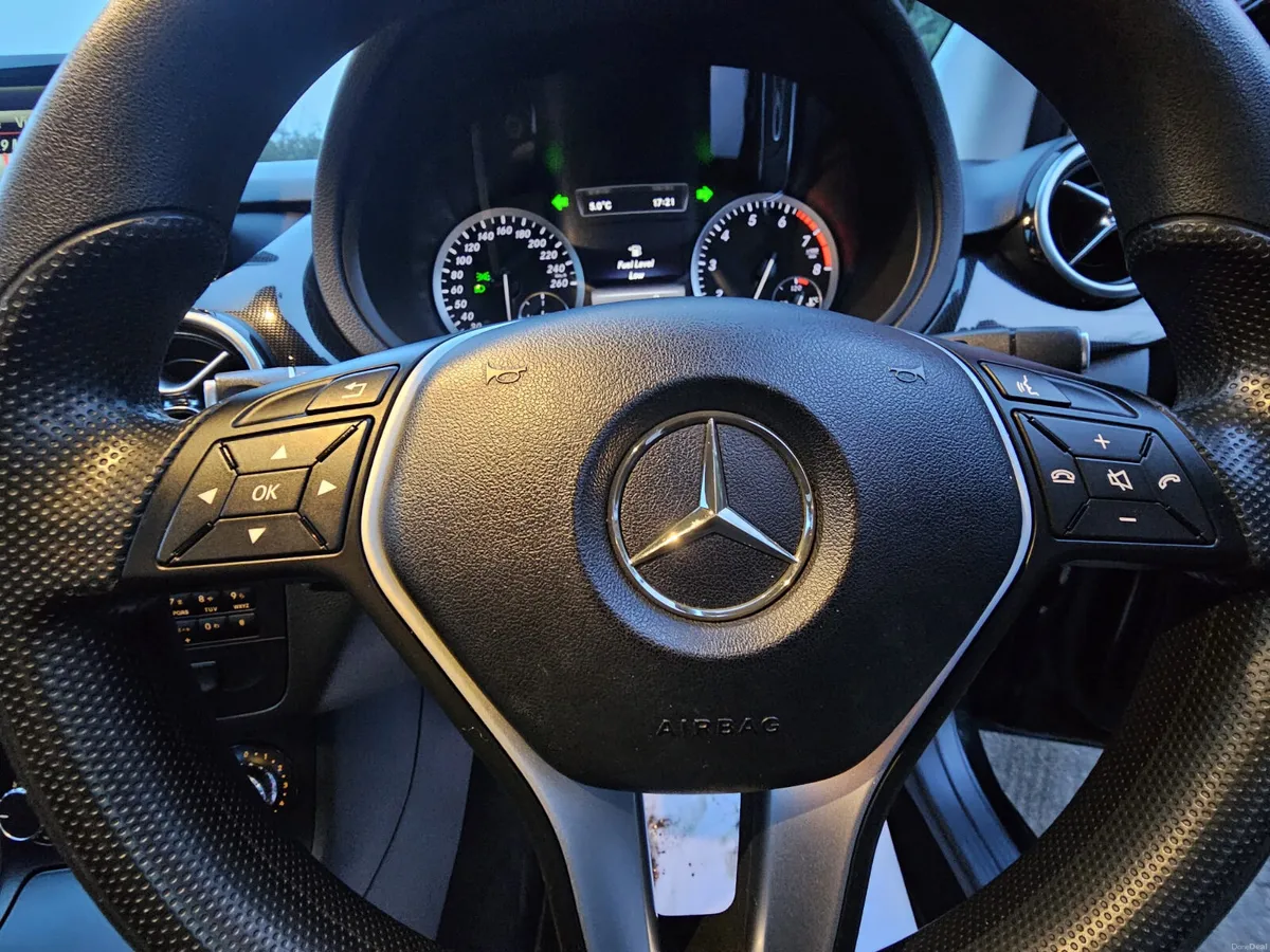 Mercedes-Benz B-Class 2014 low miles €8990 - Image 2