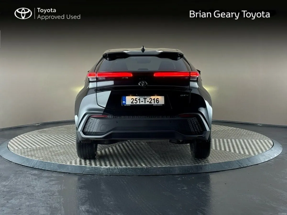 Toyota C-HR HYBRID SPORT - Image 4