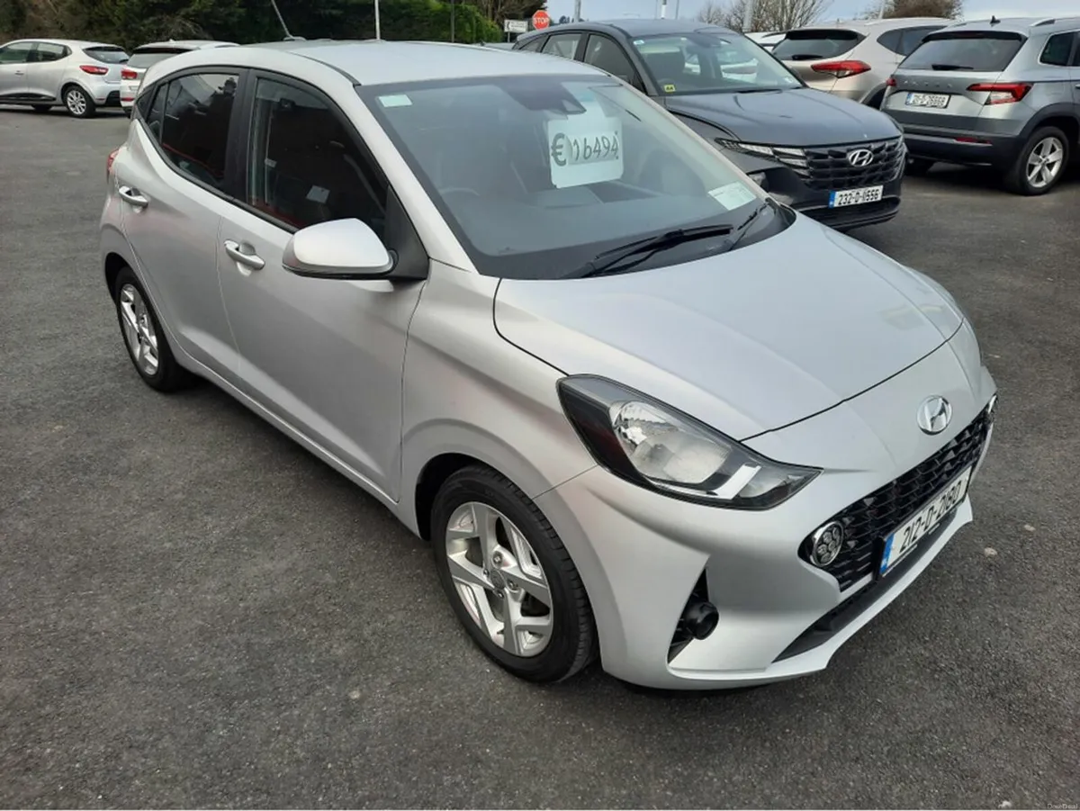 Hyundai i10 DELUXE 5DR - Image 1