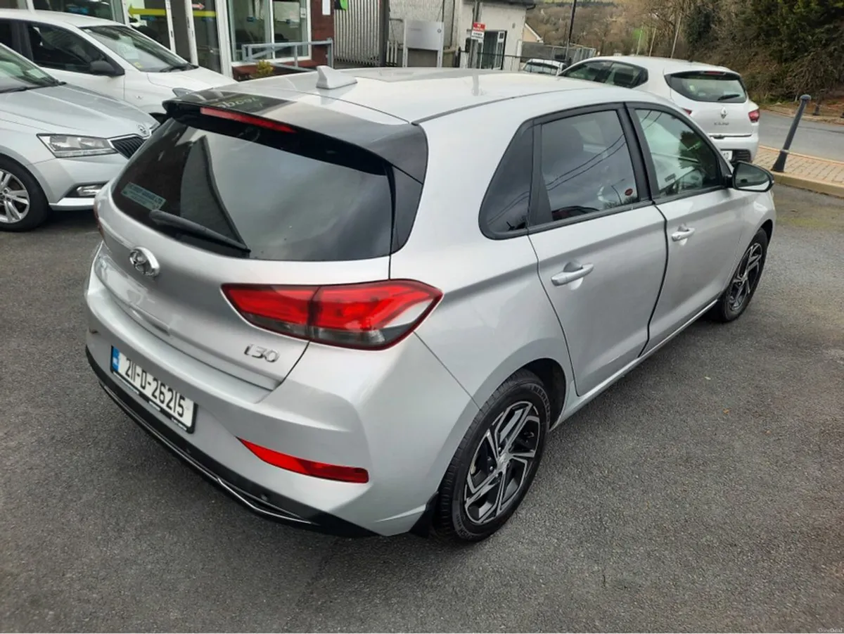 Hyundai i30 I 30 DELUXE 5DR PETROL - Image 4