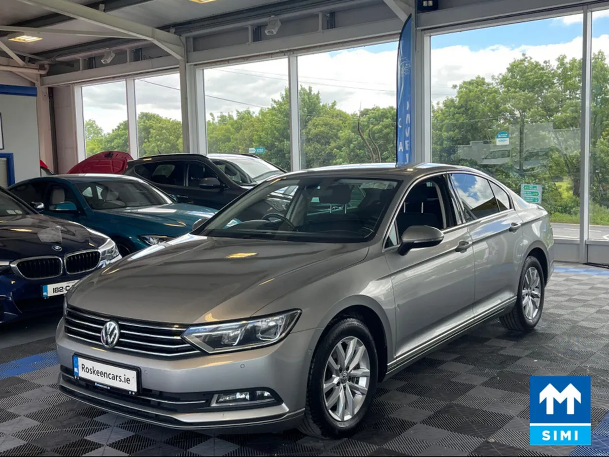 Volkswagen Passat COMFORTLINE 1.6 TDI MANUAL 6SPEE - Image 1