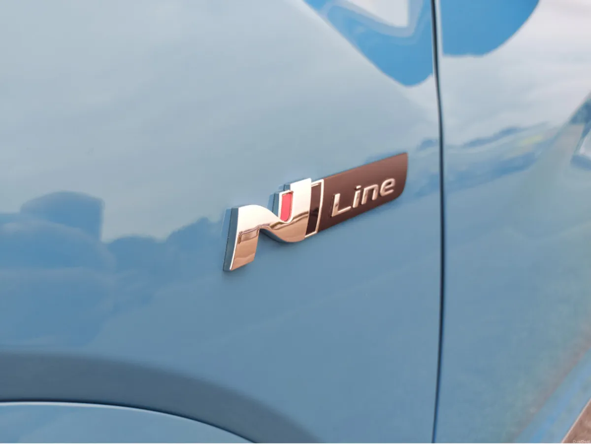 Hyundai KONA KAUAI 2TONE 5DR PETROL - Image 4