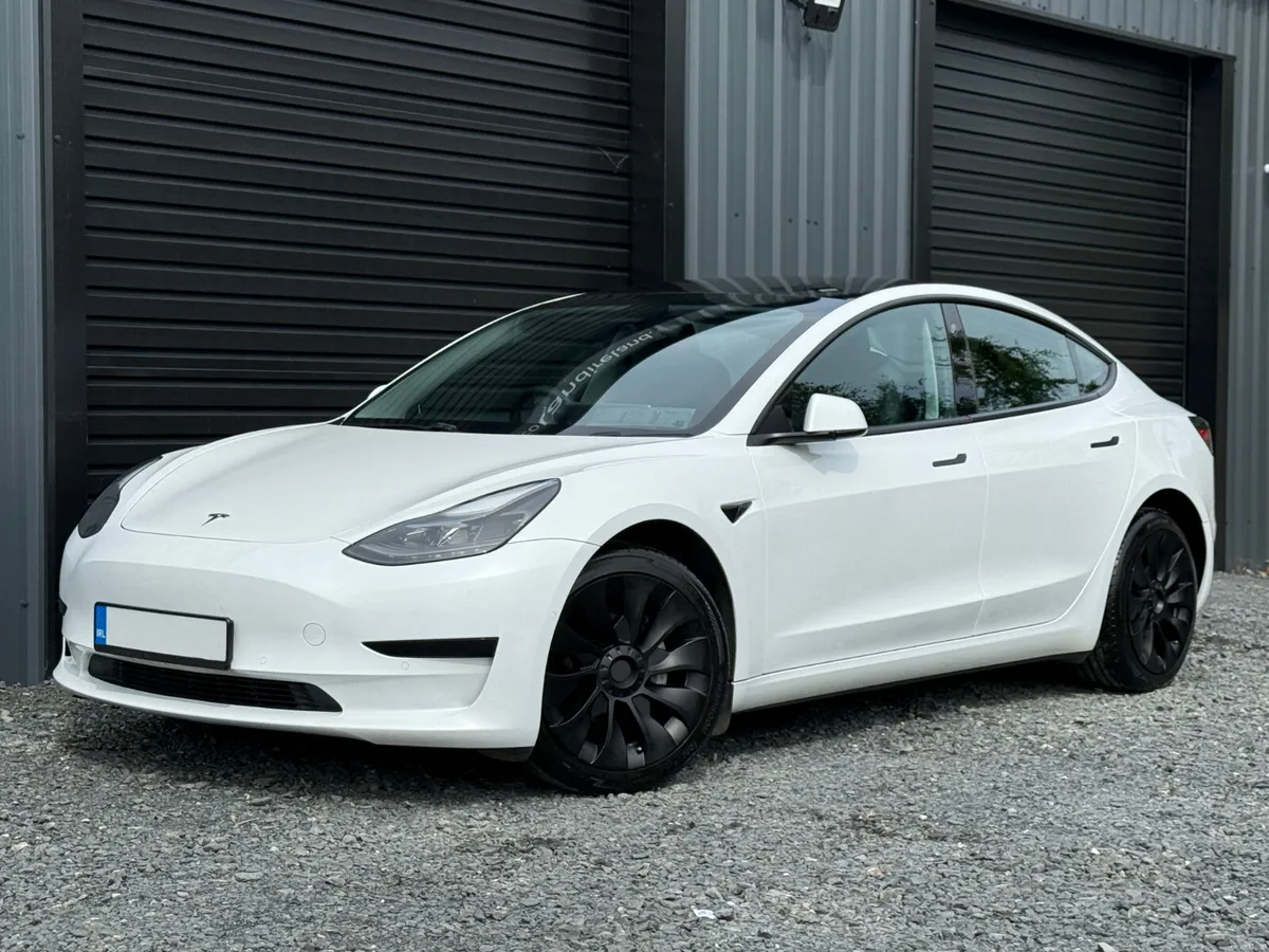 Tesla Model 3 2022 - Image 1