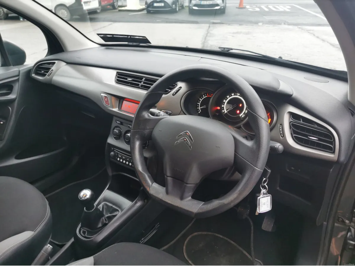 Citroen C3 HDI 70 CONNECTED 4DR - Image 2