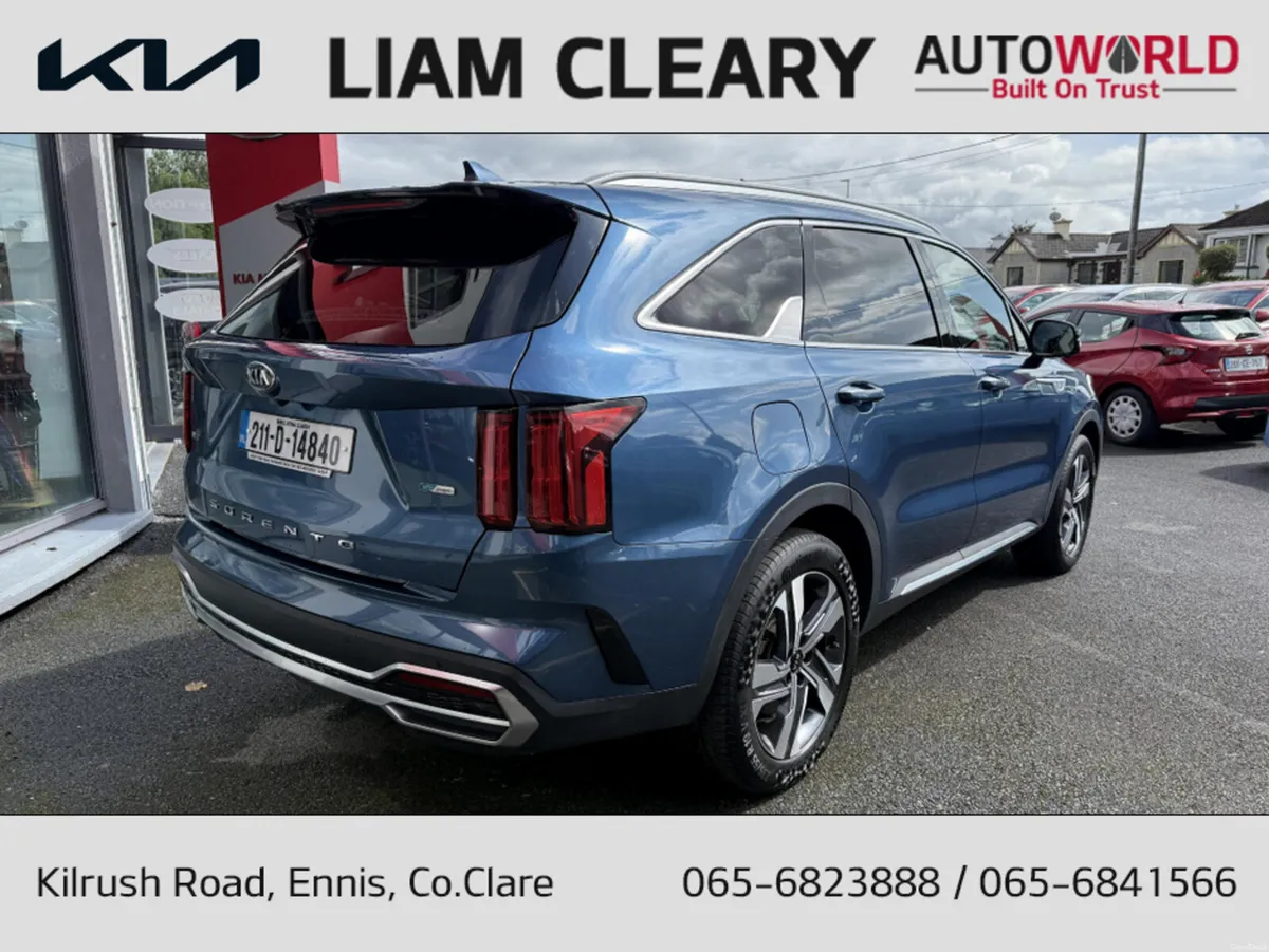 Kia Sorento PHEV K4 5DR AUTO - Image 3