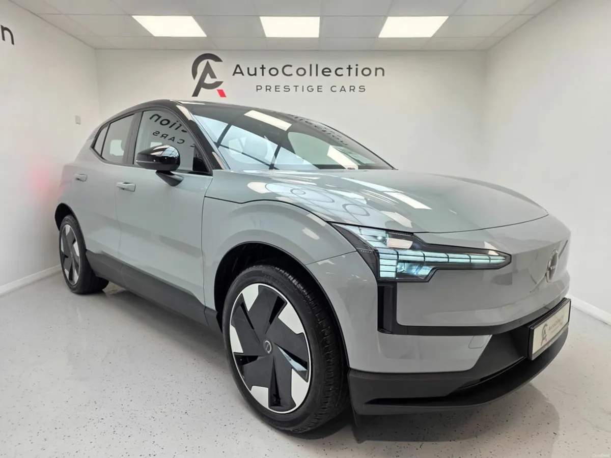 Volvo EX30 **PLUS MODEL 272BHP FULL ELECTRIC**1 OW - Image 1