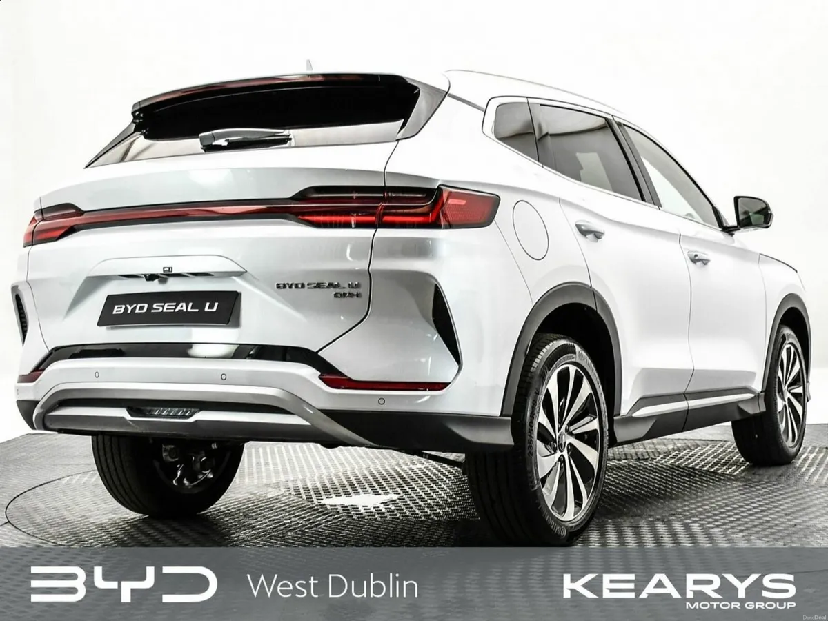 BYD SEAL U Order your 261 Seal U Boost White today - Image 3