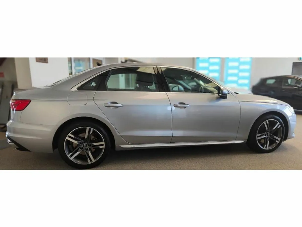 Audi A4 LIMOUSINE 30 TDI 136BHP S-TRONIC SE 4DR AU - Image 3