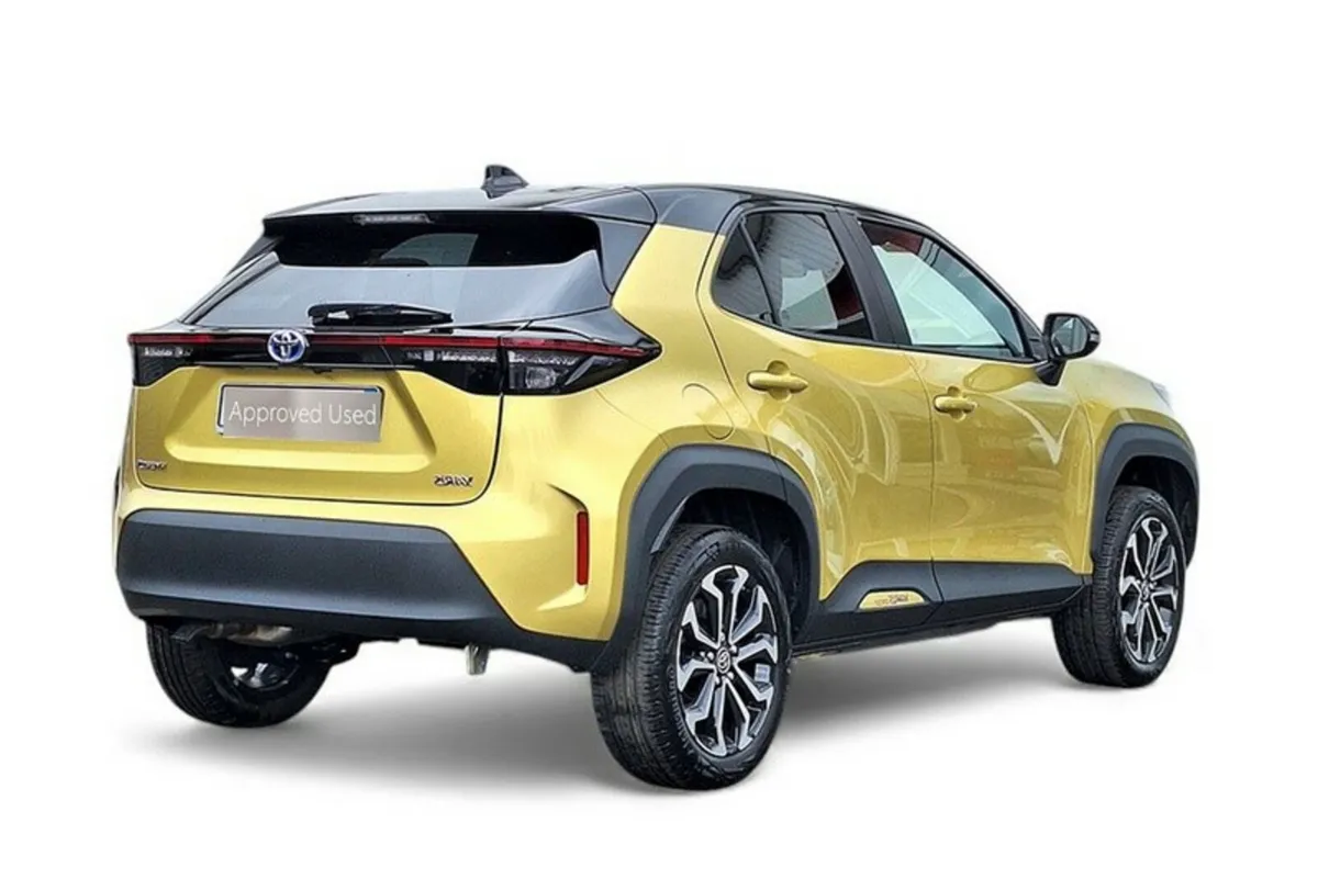 Toyota Yaris Cross CROSS LUNA SPORT 4DR AUTO - Image 2