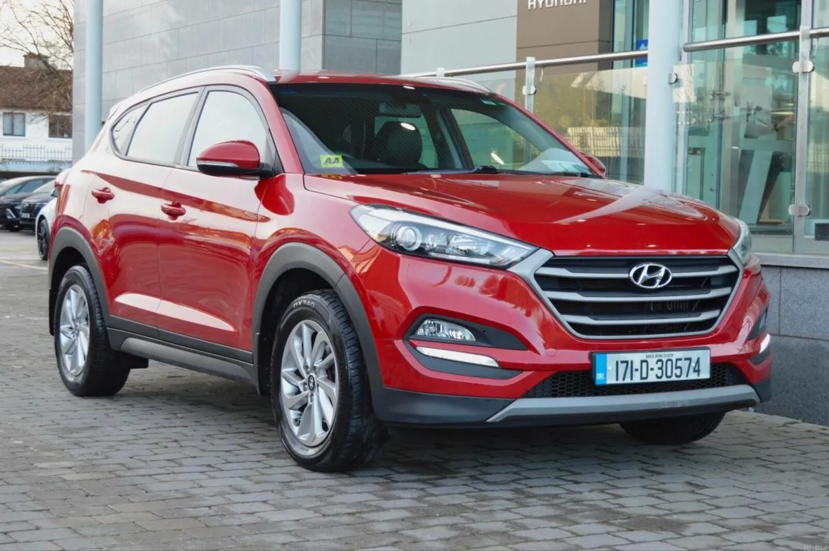 Hyundai Tucson 1.7 D Executive 2WD , Leather - Image 3