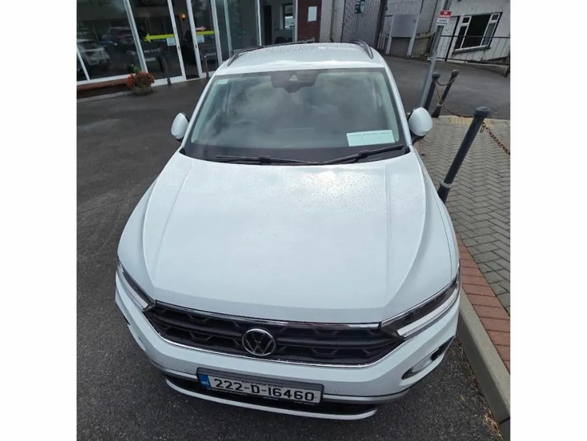 Volkswagen T-Roc LIFE 1.0 TSI MANUAL 6SPEED FWD 11 - Image 4
