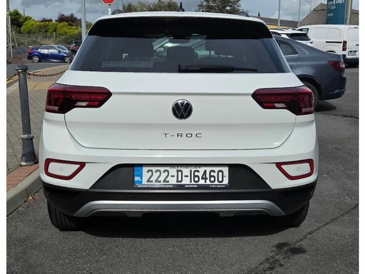 Volkswagen T-Roc LIFE 1.0 TSI MANUAL 6SPEED FWD 11 - Image 5