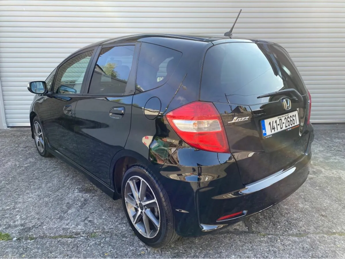 Honda Jazz 1.4 SI @ Waltons Garage Ranelagh - Image 2