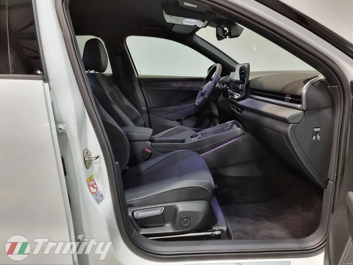 Volkswagen T-Roc **AVAILABLE TO ORDER ** NEW 2026 - Image 4