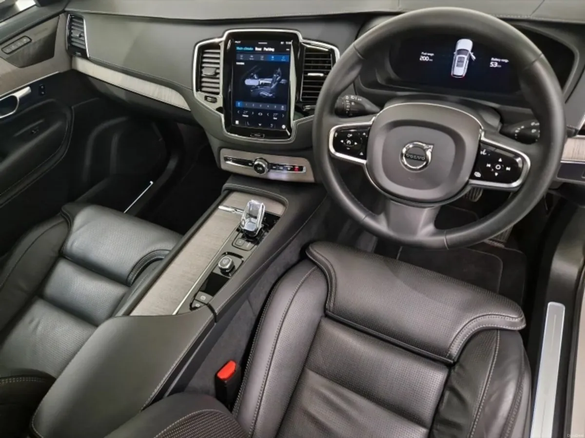 Volvo XC90 T8 PHEV Plus Bright - Image 4